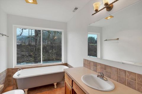 Tiny photo for 33910 Railroad Avenue, Gates, OR 97346 (MLS # 220216867)