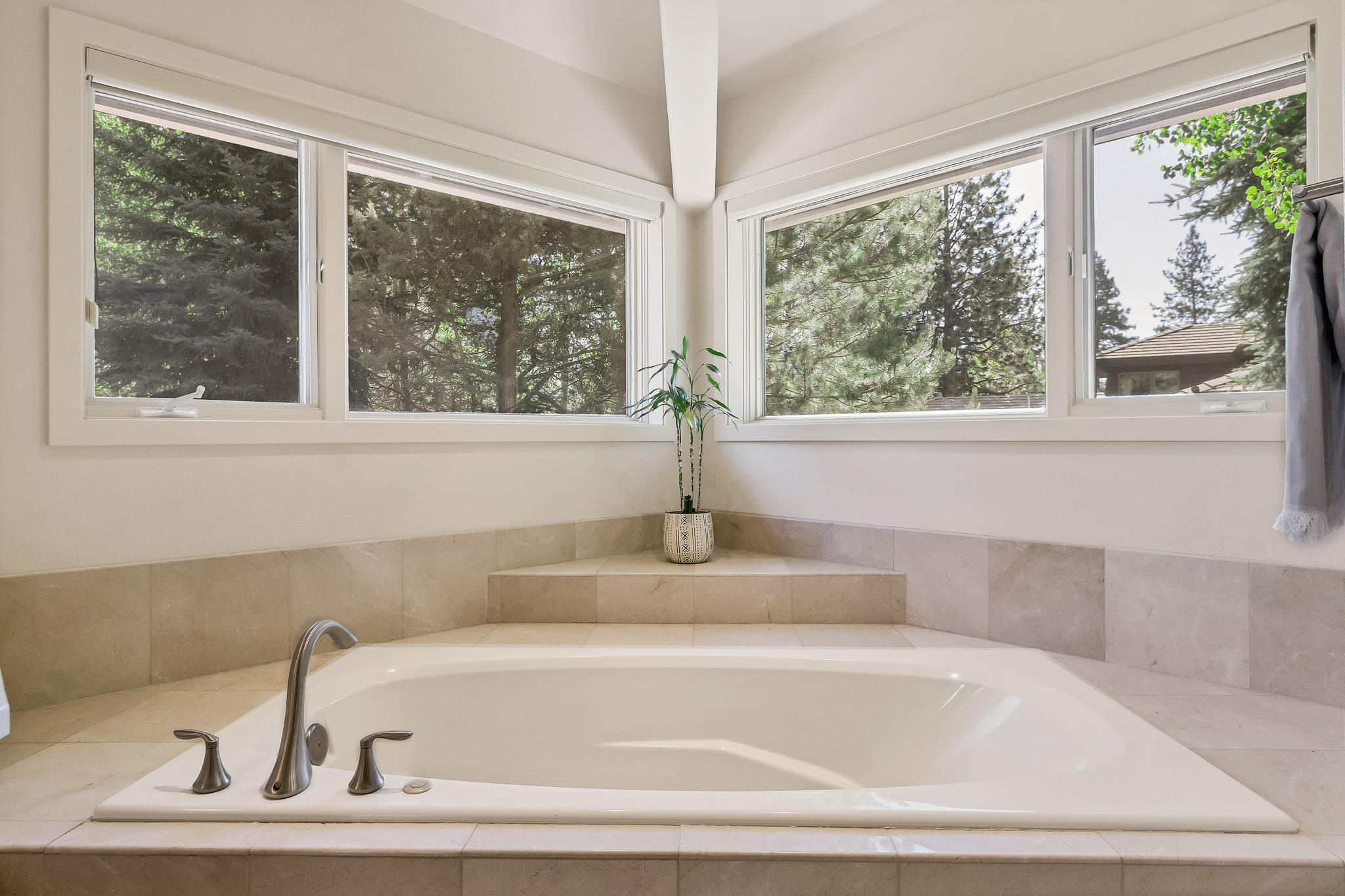 Broken Top - Residential