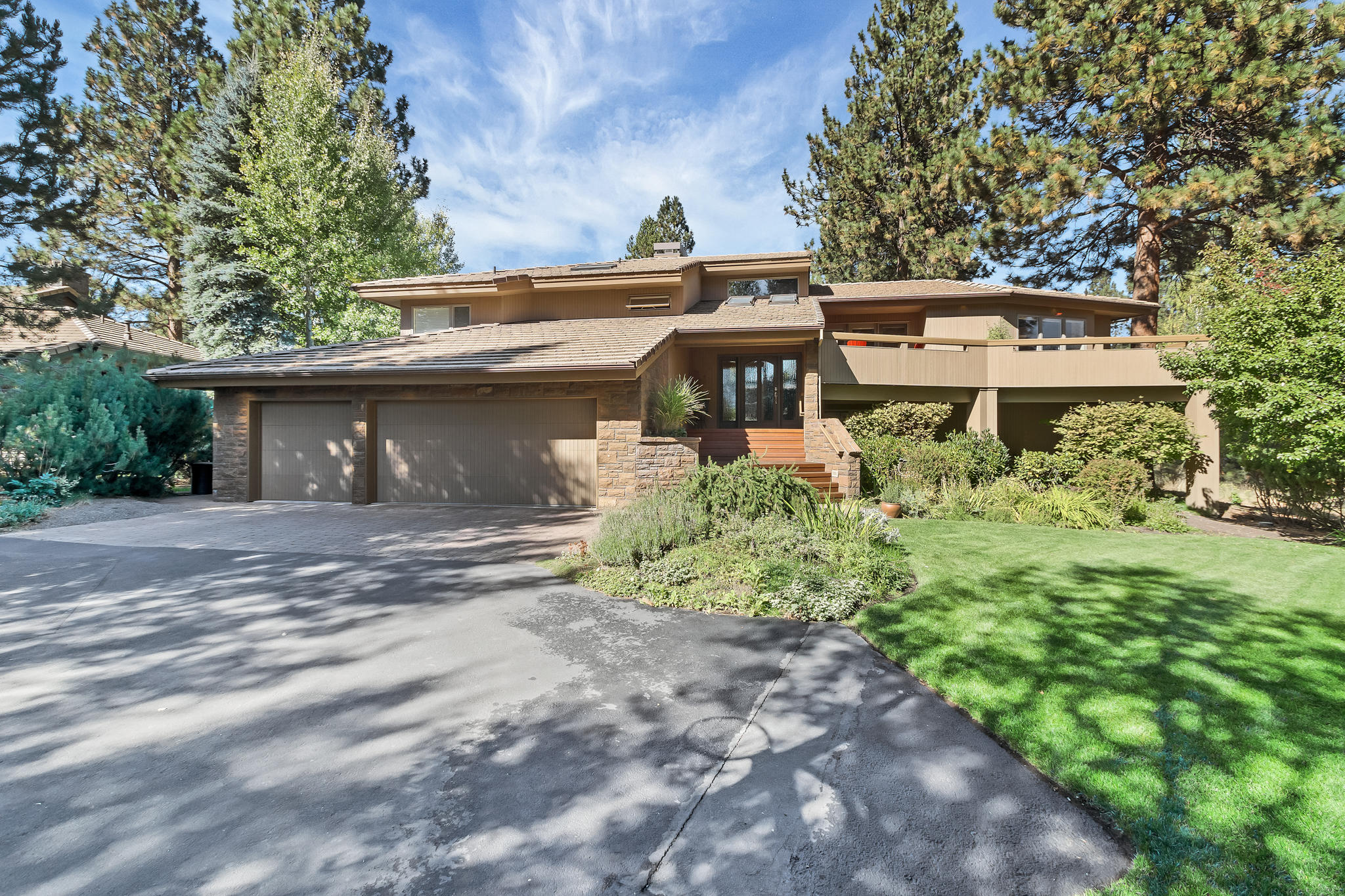 Broken Top - Residential