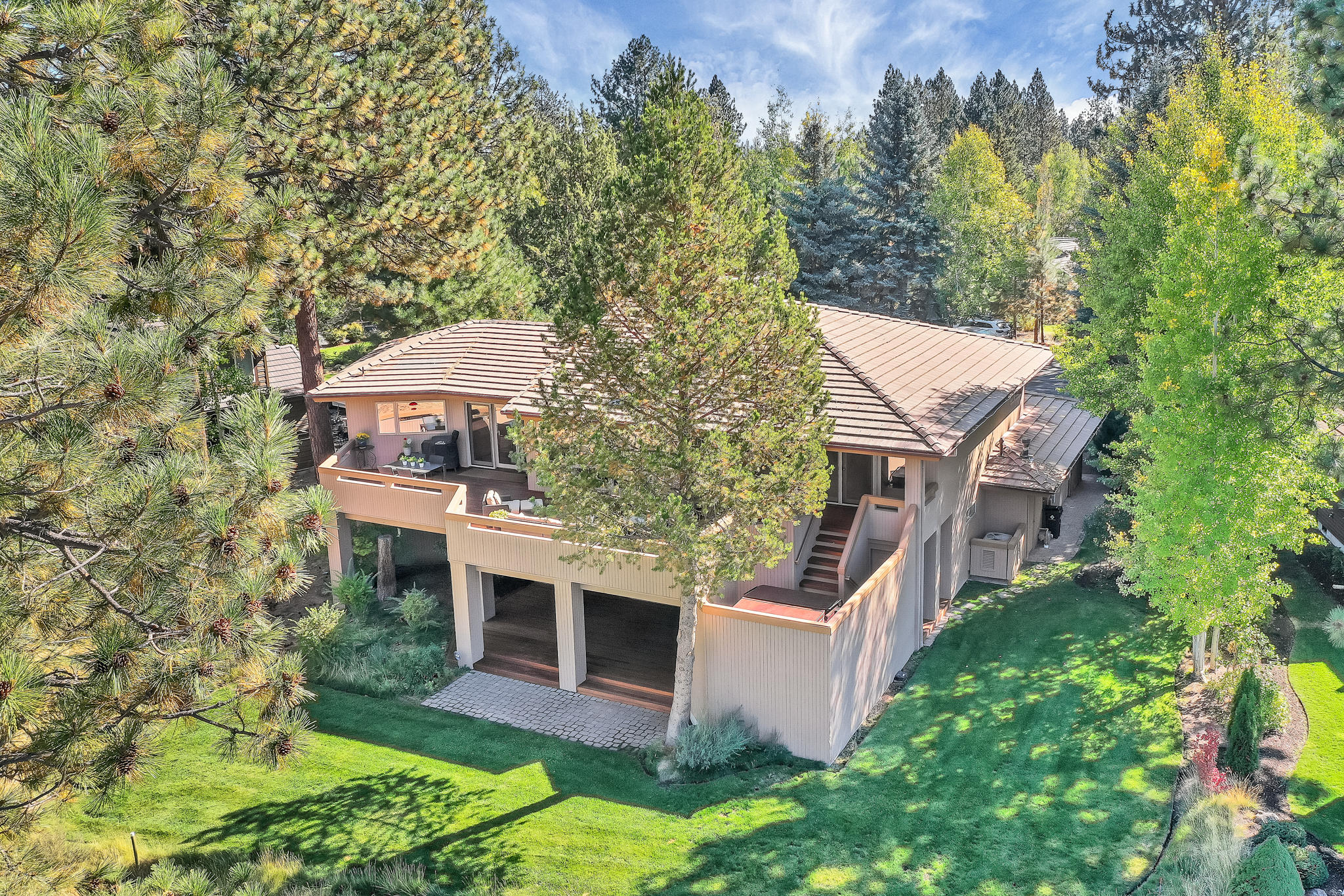 Broken Top - Residential