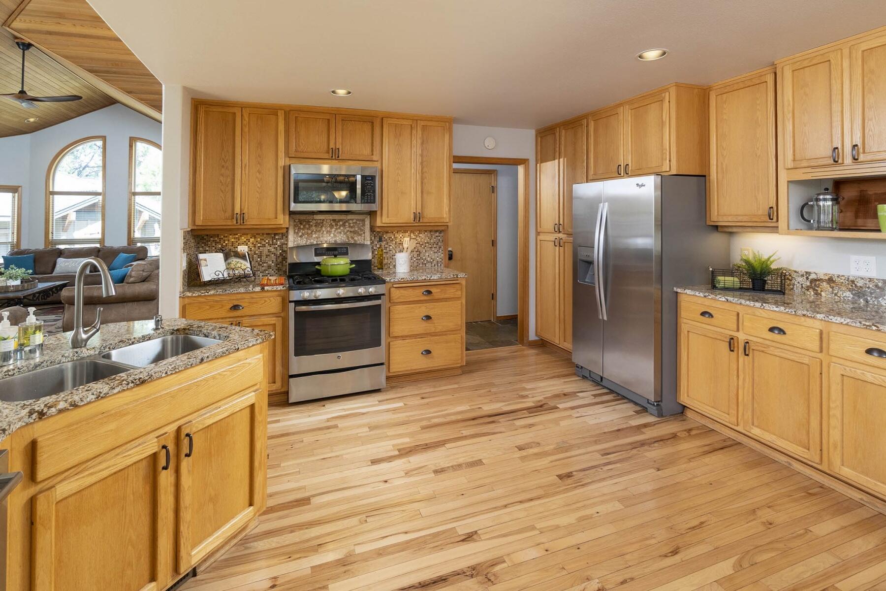 Fairway Point Villag - Residential