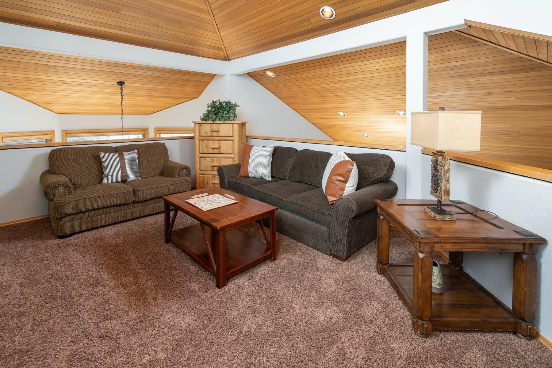 Fairway Point Villag - Residential