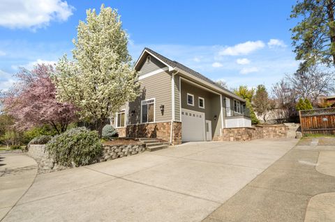 Tiny photo for 1868 NW F Street, Grants Pass, OR 97526 (MLS # 220217693)