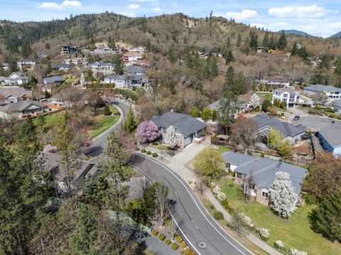 Tiny photo for 1868 NW F Street, Grants Pass, OR 97526 (MLS # 220217693)
