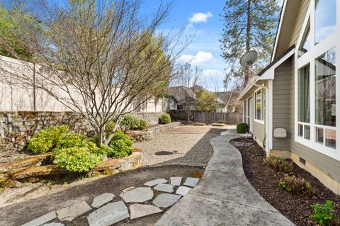 Tiny photo for 1868 NW F Street, Grants Pass, OR 97526 (MLS # 220217693)