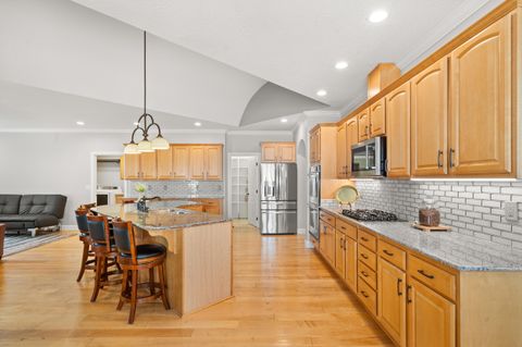 Tiny photo for 1868 NW F Street, Grants Pass, OR 97526 (MLS # 220217693)