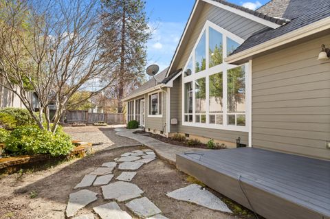 Tiny photo for 1868 NW F Street, Grants Pass, OR 97526 (MLS # 220217693)