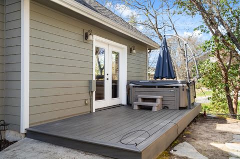 Tiny photo for 1868 NW F Street, Grants Pass, OR 97526 (MLS # 220217693)