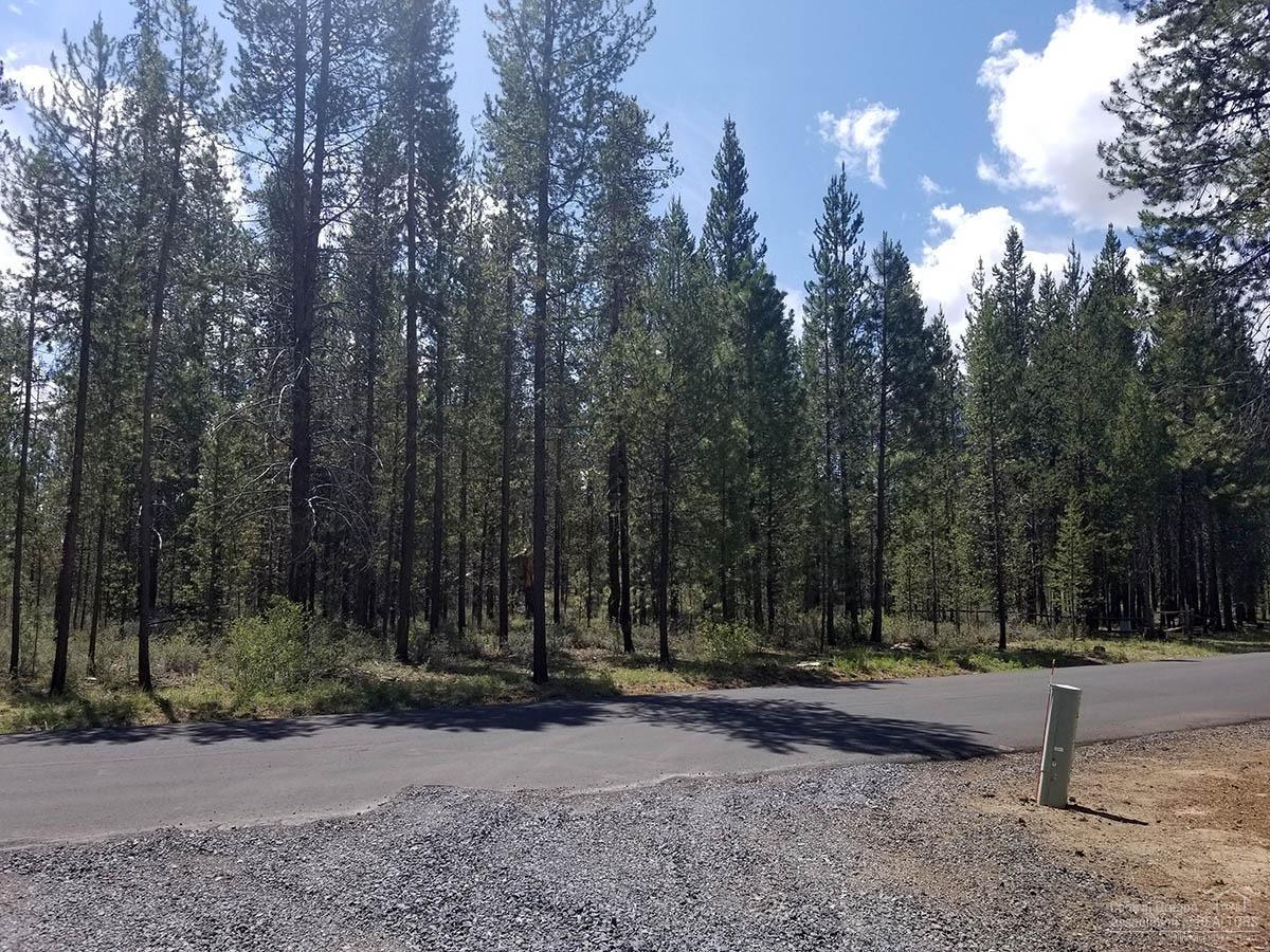Wagon Trail Acreages - Land