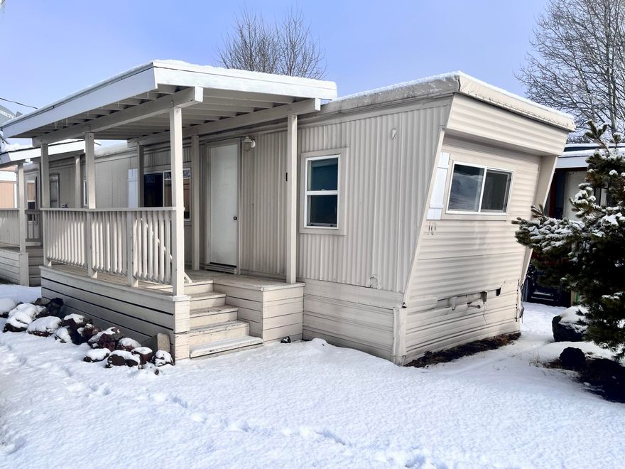 Cozy, 1 bedroom / 1Bath manufactured home located in La Pine Mobile Park. Recent upgrades include new luxury vinyl flooring, interior paint, and new windows. Close to shopping and amenities. Space rent is $825/month and includes water, sewer, garbage, landscaping and snow removal.