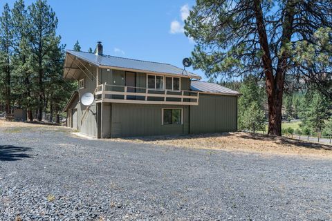 Photo of 29001 NE Duncan Creek RD, Prineville, OR 97754 (MLS # 220224512)