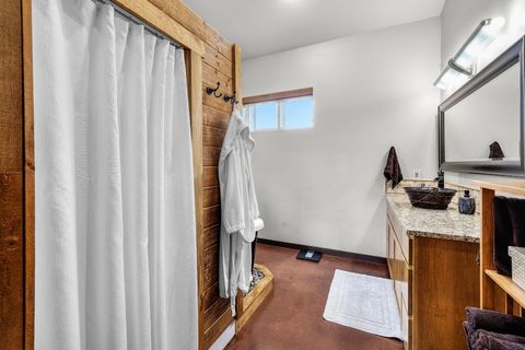 Tiny photo for 3885 NE Xenolith Street, Terrebonne, OR 97760 (MLS # 220213035)