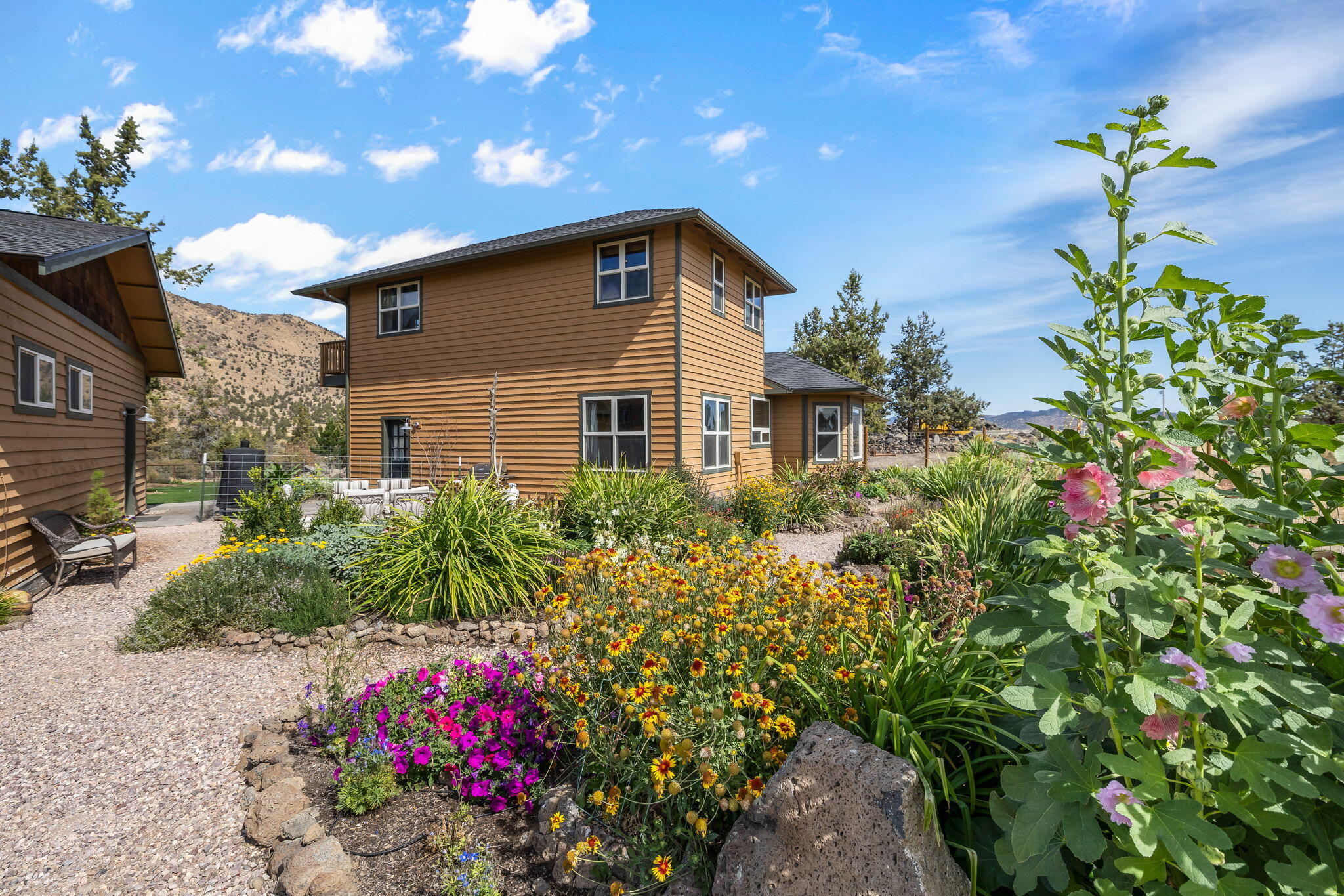 Rock And River - Residential
