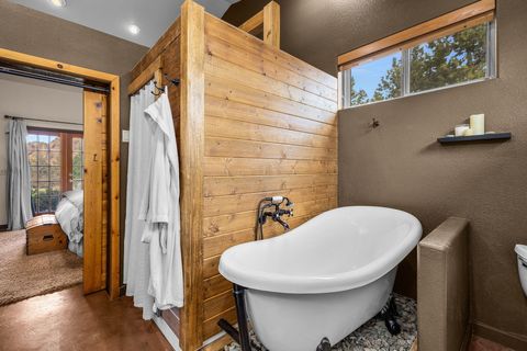 Tiny photo for 3885 NE Xenolith Street, Terrebonne, OR 97760 (MLS # 220213035)