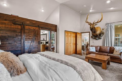 Tiny photo for 3885 NE Xenolith Street, Terrebonne, OR 97760 (MLS # 220213035)