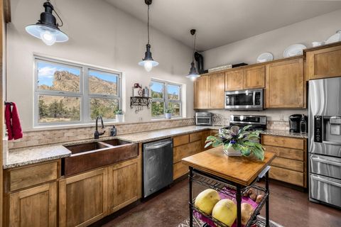 Tiny photo for 3885 NE Xenolith Street, Terrebonne, OR 97760 (MLS # 220213035)