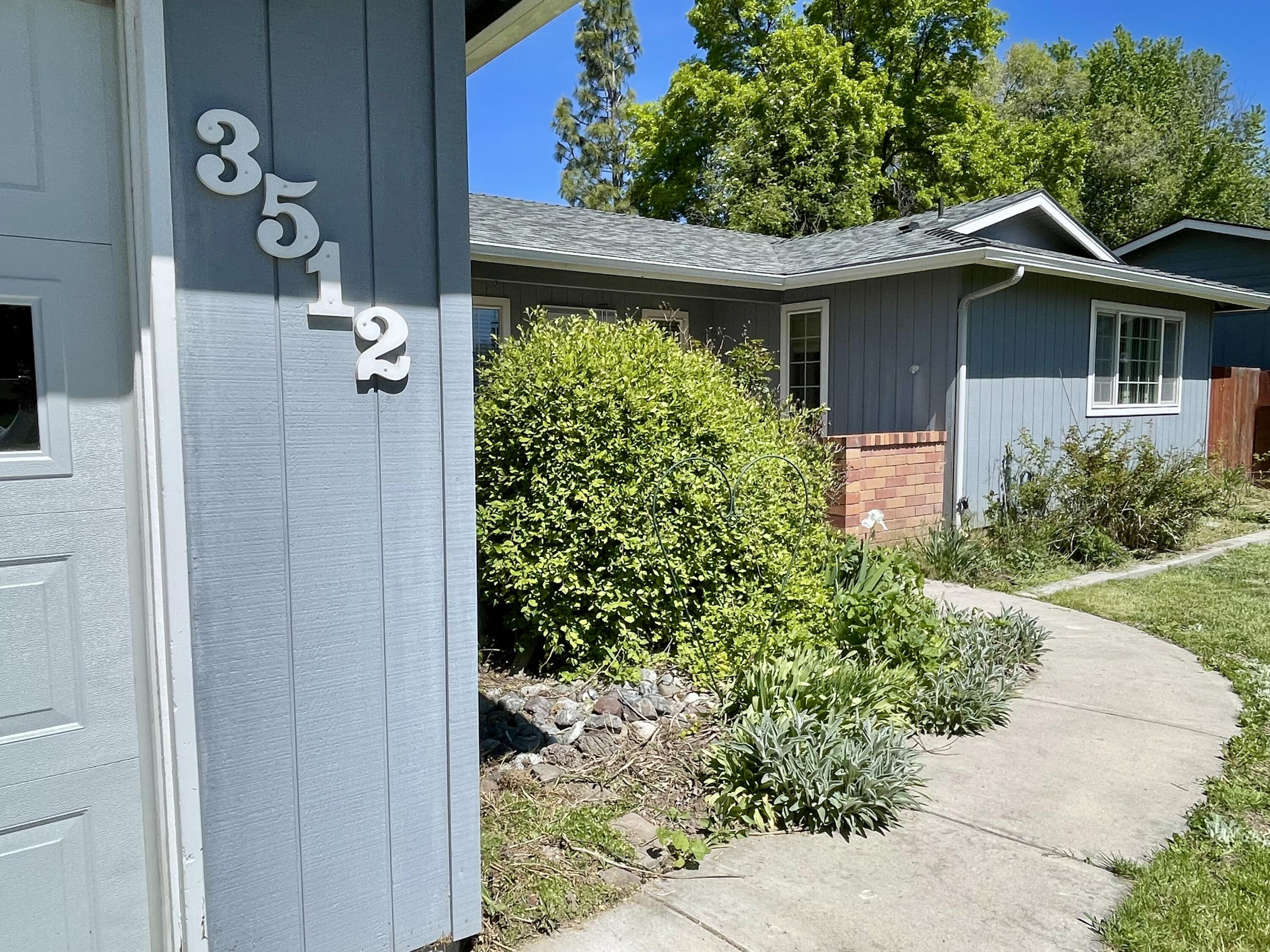 3512 Coronado Way