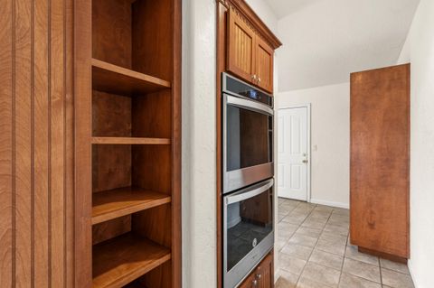 Tiny photo for 1924 Myers Lane, Medford, OR 97501 (MLS # 220212018)