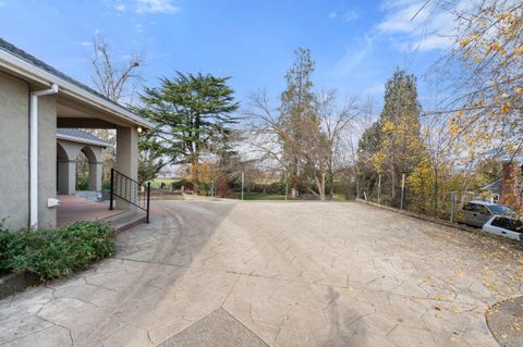 Tiny photo for 1924 Myers Lane, Medford, OR 97501 (MLS # 220212018)