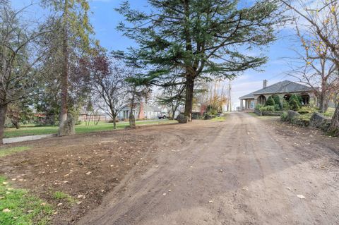 Tiny photo for 1924 Myers Lane, Medford, OR 97501 (MLS # 220212018)