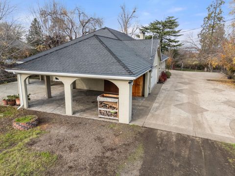 Tiny photo for 1924 Myers Lane, Medford, OR 97501 (MLS # 220212018)