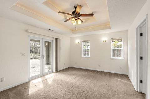 Tiny photo for 1924 Myers Lane, Medford, OR 97501 (MLS # 220212018)