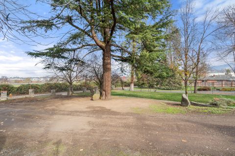 Tiny photo for 1924 Myers Lane, Medford, OR 97501 (MLS # 220212018)