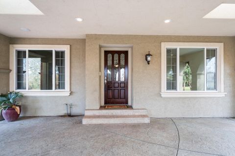 Tiny photo for 1924 Myers Lane, Medford, OR 97501 (MLS # 220212018)