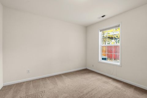 Tiny photo for 1924 Myers Lane, Medford, OR 97501 (MLS # 220212018)