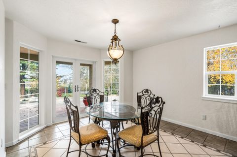 Tiny photo for 1924 Myers Lane, Medford, OR 97501 (MLS # 220212018)