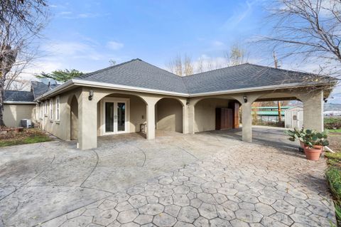 Tiny photo for 1924 Myers Lane, Medford, OR 97501 (MLS # 220212018)