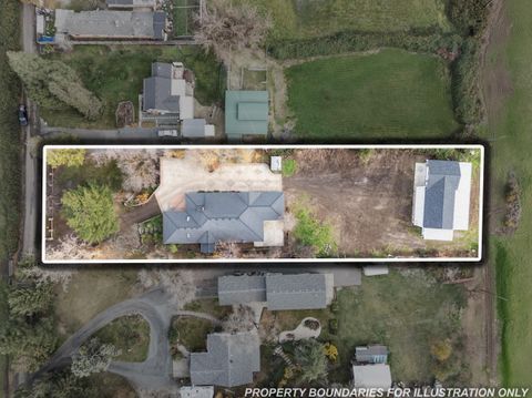 Tiny photo for 1924 Myers Lane, Medford, OR 97501 (MLS # 220212018)