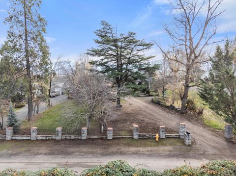 Tiny photo for 1924 Myers Lane, Medford, OR 97501 (MLS # 220212018)