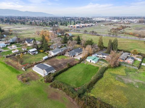 Tiny photo for 1924 Myers Lane, Medford, OR 97501 (MLS # 220212018)