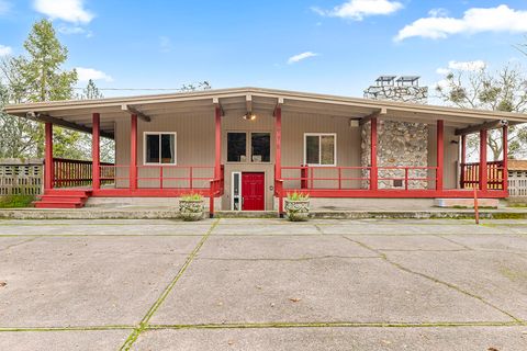 Tiny photo for 975 NW Starlite Place, Grants Pass, OR 97526 (MLS # 220213854)