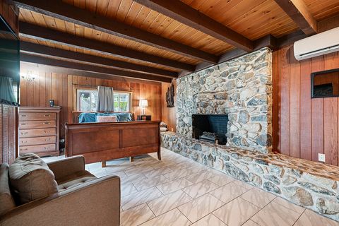 Tiny photo for 975 NW Starlite Place, Grants Pass, OR 97526 (MLS # 220213854)