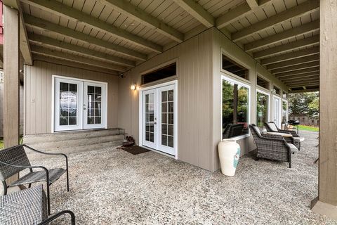 Tiny photo for 975 NW Starlite Place, Grants Pass, OR 97526 (MLS # 220213854)