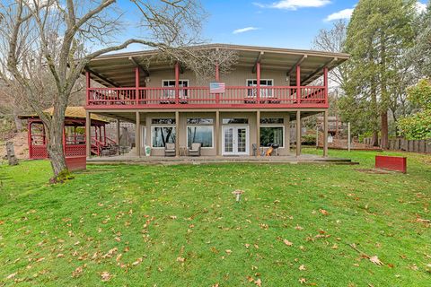 Tiny photo for 975 NW Starlite Place, Grants Pass, OR 97526 (MLS # 220213854)