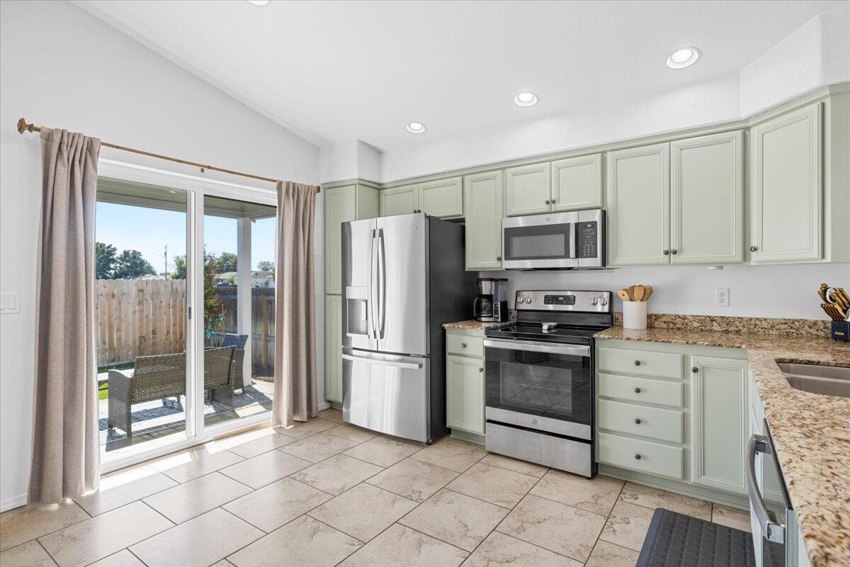 High Pointe Meadows - Residential