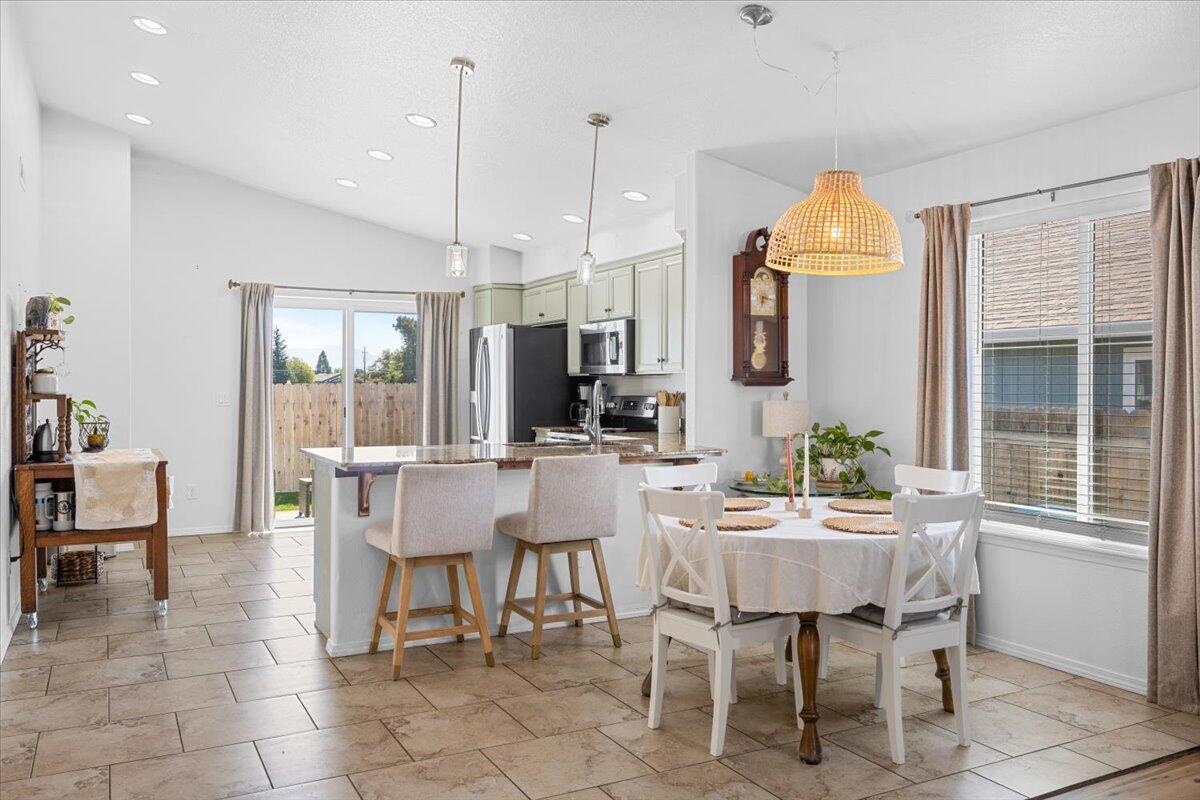 High Pointe Meadows - Residential