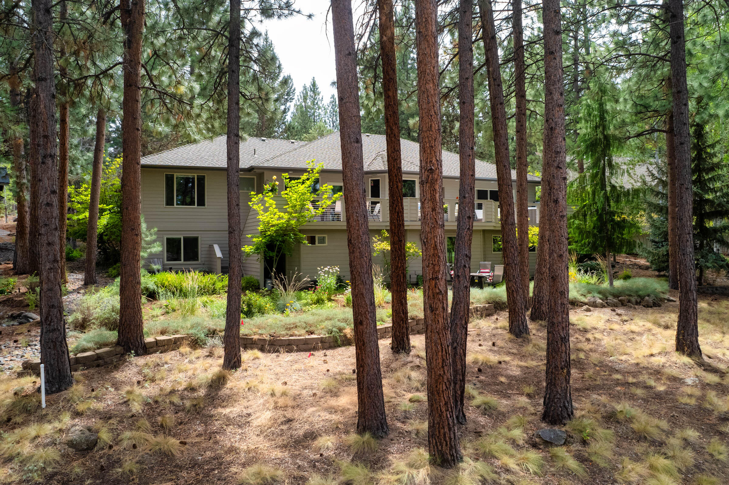 2610 NW Morris Court