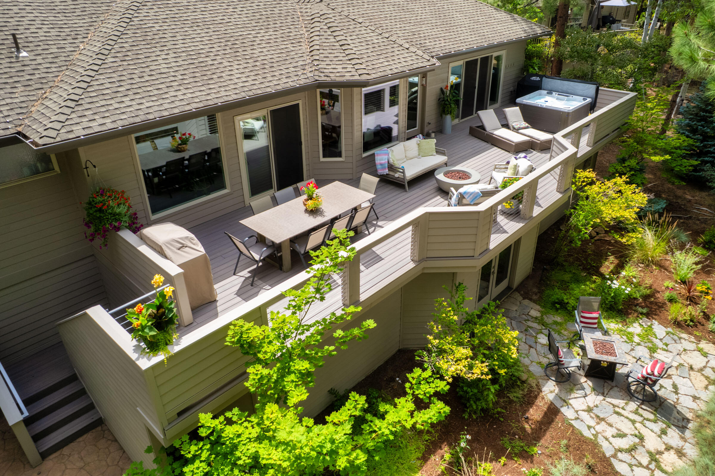 2610 NW Morris Court
