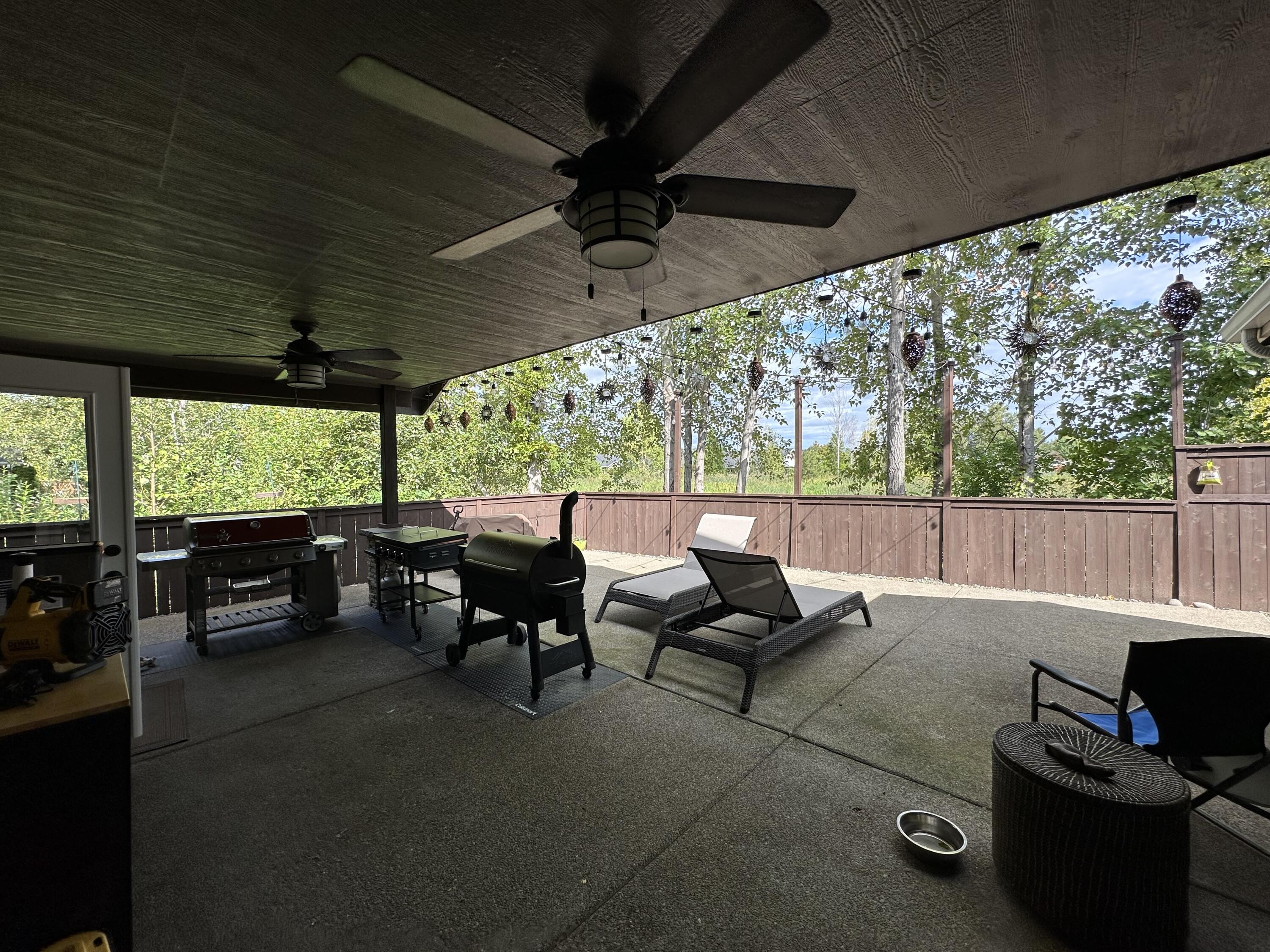 2882 Esther Lane