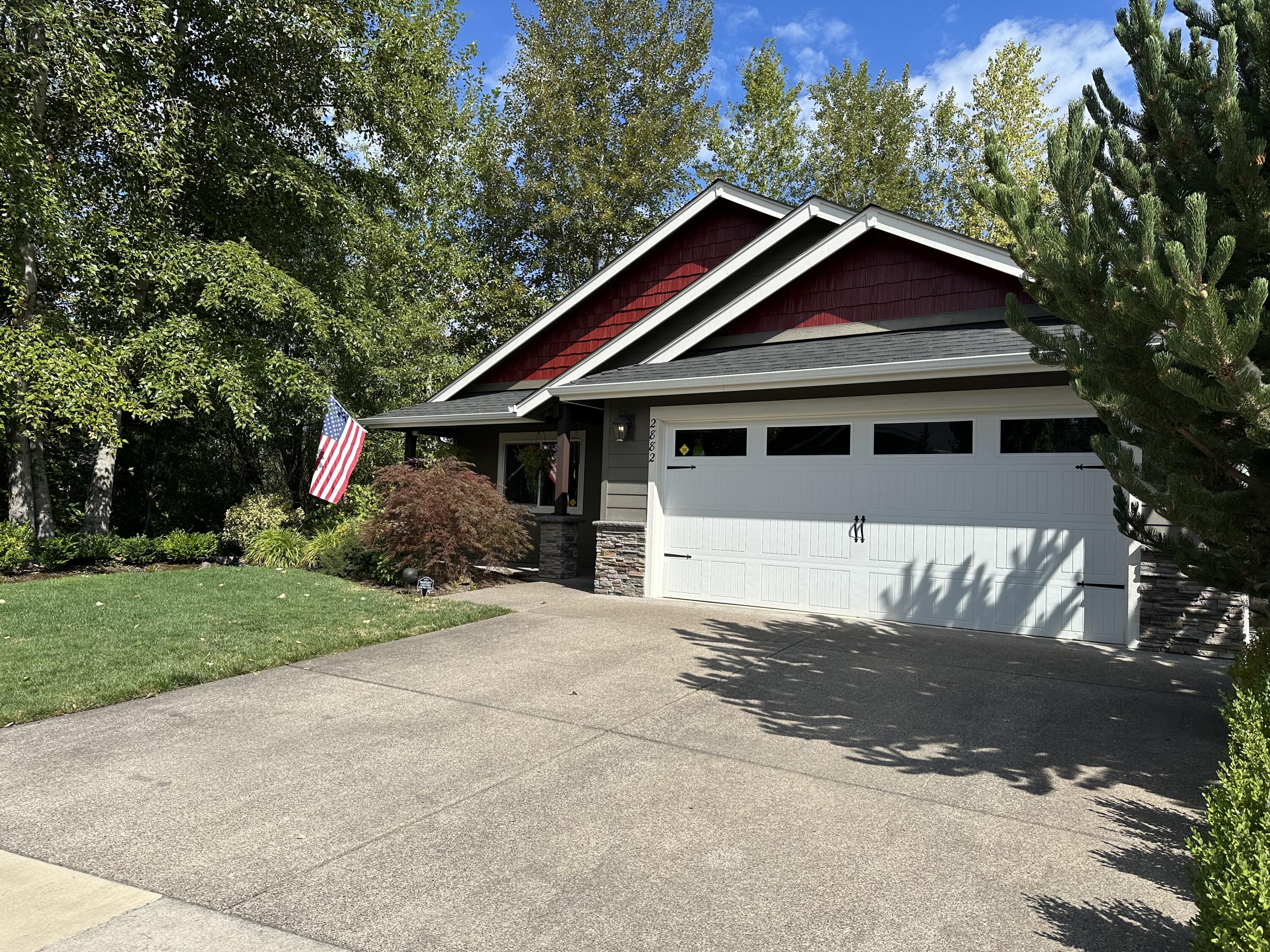 2882 Esther Lane
