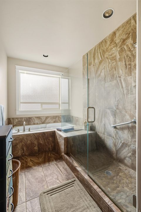 Tiny photo for 60414 Hedgewood Lane, Bend, OR 97702 (MLS # 220213116)