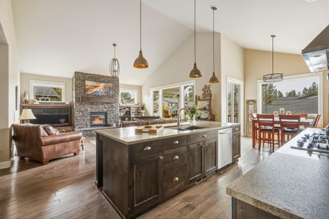 Tiny photo for 60414 Hedgewood Lane, Bend, OR 97702 (MLS # 220213116)