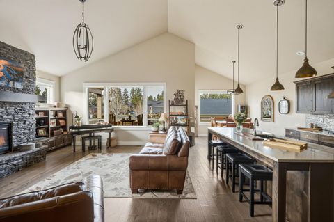 Tiny photo for 60414 Hedgewood Lane, Bend, OR 97702 (MLS # 220213116)