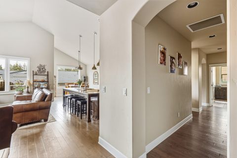 Tiny photo for 60414 Hedgewood Lane, Bend, OR 97702 (MLS # 220213116)