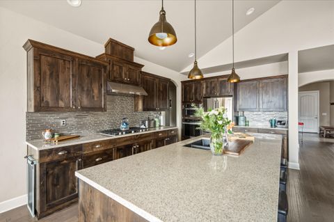 Tiny photo for 60414 Hedgewood Lane, Bend, OR 97702 (MLS # 220213116)