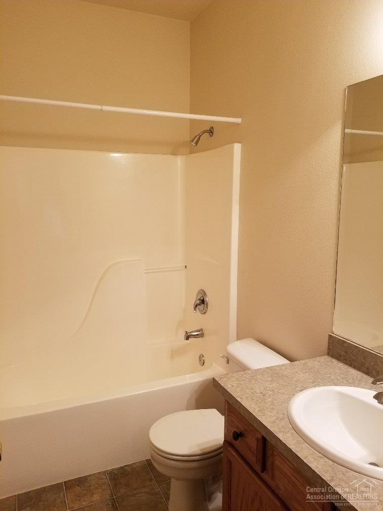 Larkspur - Residential